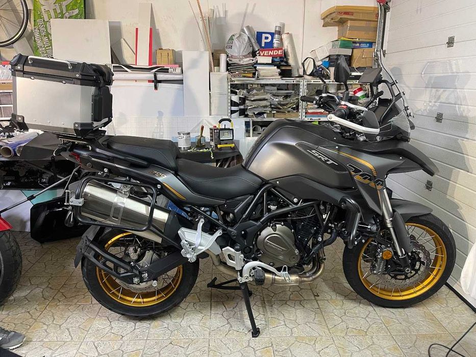 Autocolantes diversos Zontes / CF Moto / QJ Motor / Macbor / Outras