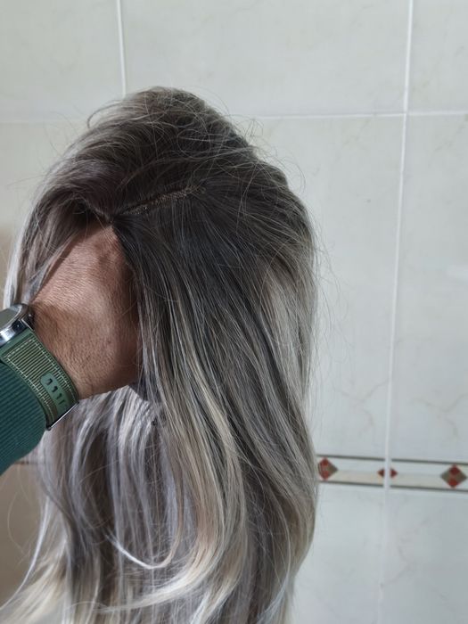 Cabelo sintético loiro castanho 56cm