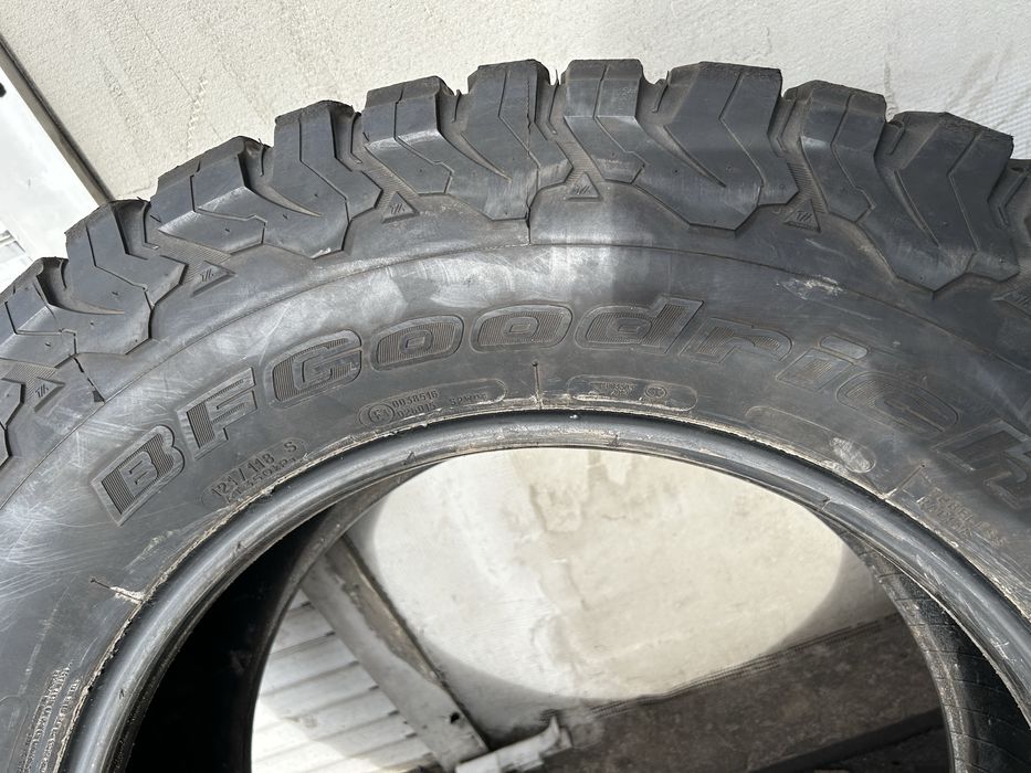 325 60 20 BFGoodrich All-Terrain T/A