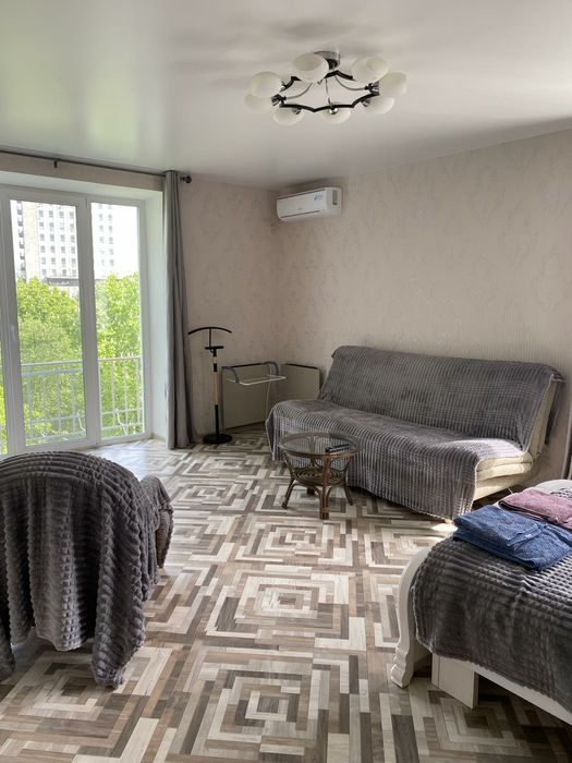 Оренда подобово. Квартира -  студія, ТЕПЛА, світла і затишна