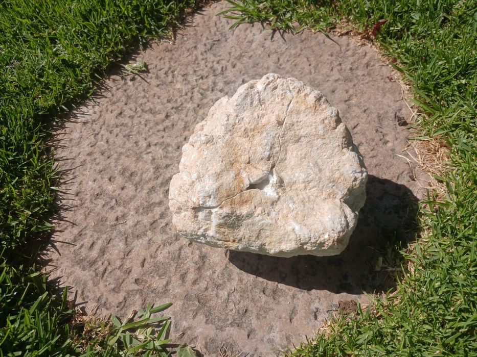 Clear qwartz crystal full form