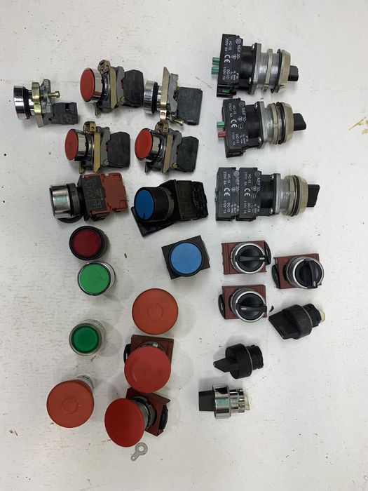 Кнопки переключатели Schneider moeller lavato Electric