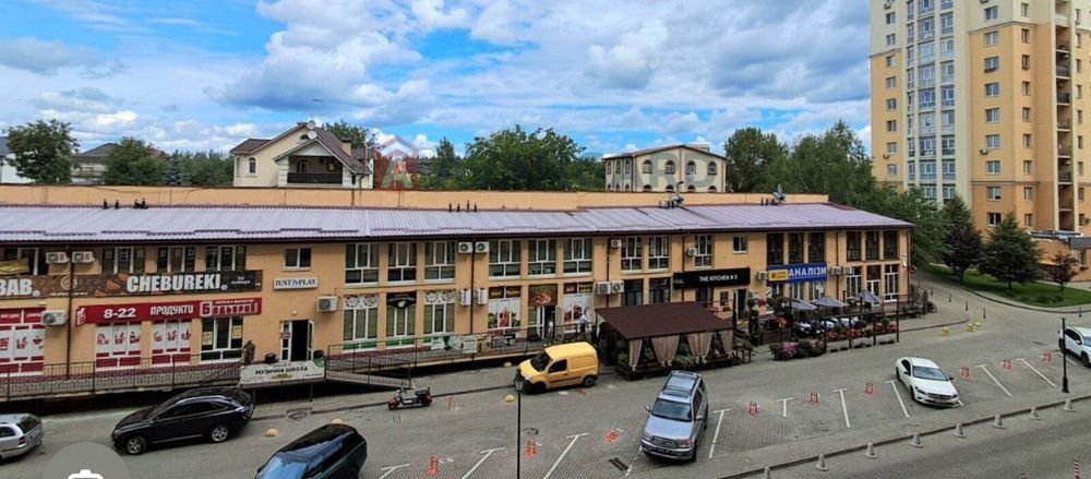 Продаж комерційного фасадного приміщення Чайка Лобановського