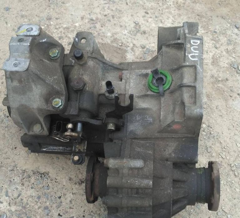 Продам коробку по запчастинам шкода Октавія тур 1.6