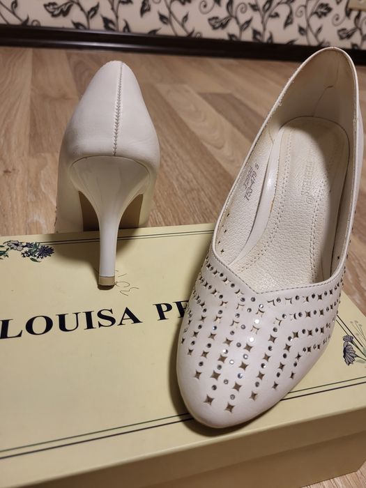 Шкіряні весільні туфлі