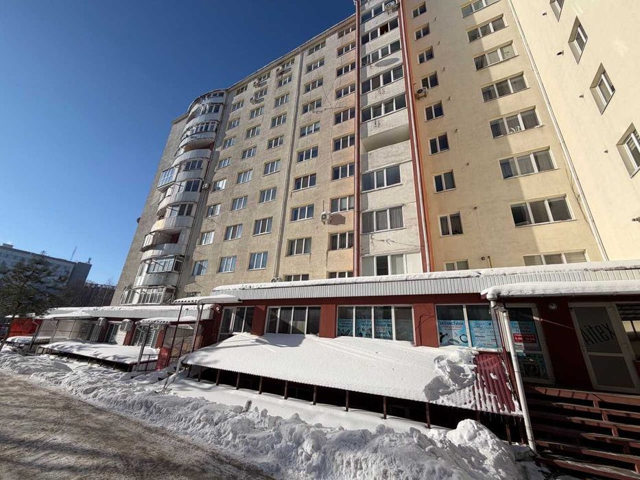 Продам фасадне комерційне приміщення  в районі Автовокзалу