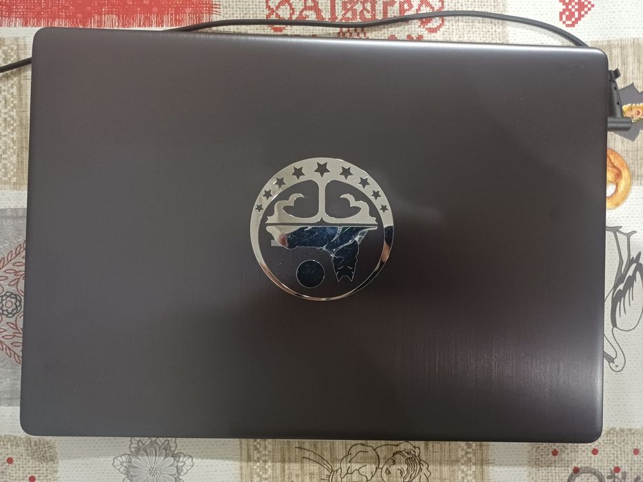 Portatil Asus vivobook s14   i3-8130u