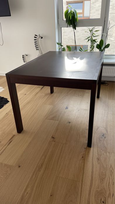 Stol drewniany (orzech ciemny) rozkladany do 10 osób