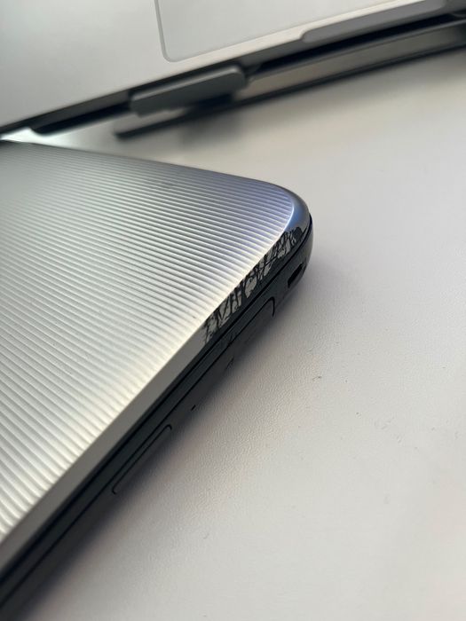 Laptop HP – Intel i3, 8 GB RAM, 1 TB HDD – sprawny, gotowy do pracy + zasilacz + torba