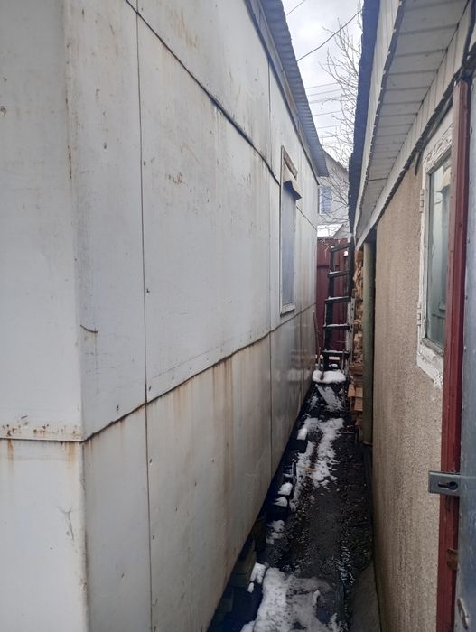 Вагончик під времянку,торгівельну точку, розміром 2..7м на 6,7 м