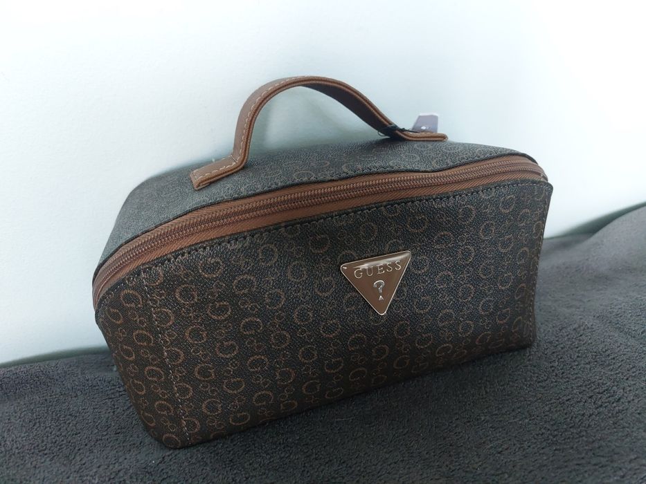 Kosmetyczka domska guess