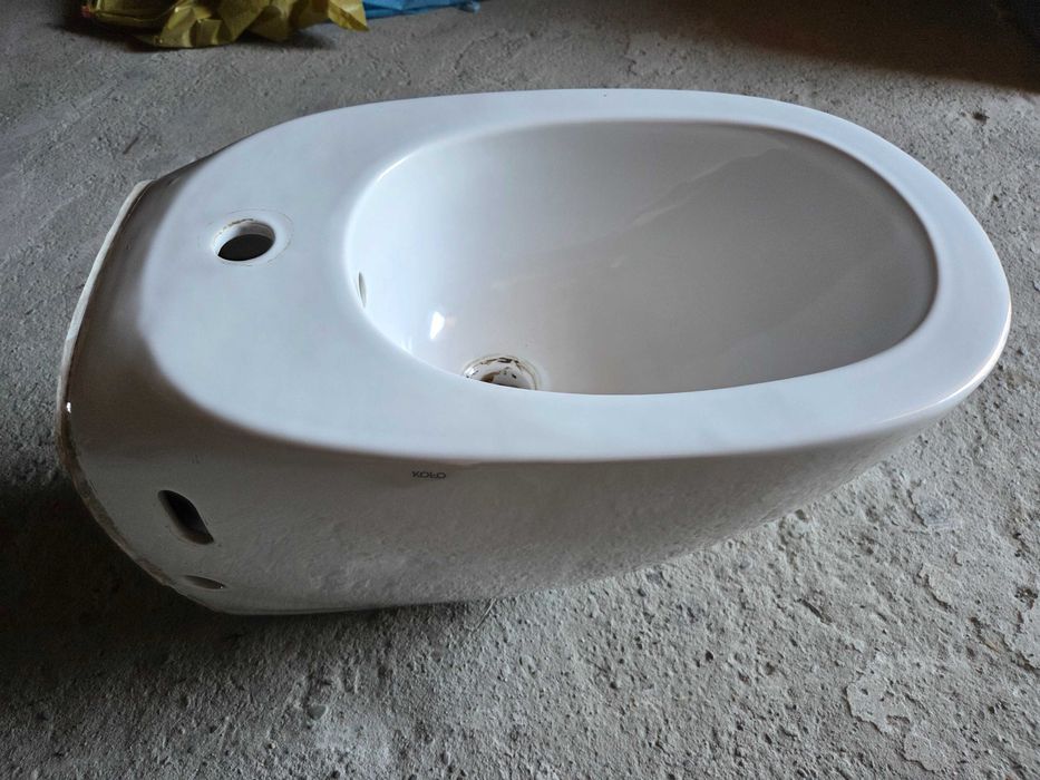 Oddam biały bidet KOŁO