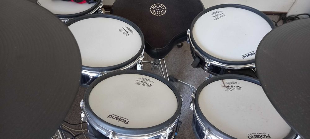 Roland TD20 V-Drums Profissional + altifalantes e misturador Jam-Hub