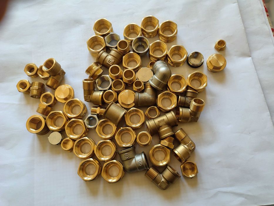 Łączniki mosiężne 1",3/4", 1/2",3/8",1/4" NOWE 67 szt
