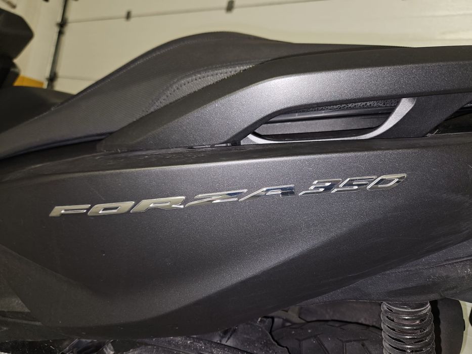Honda Forza 350 BT