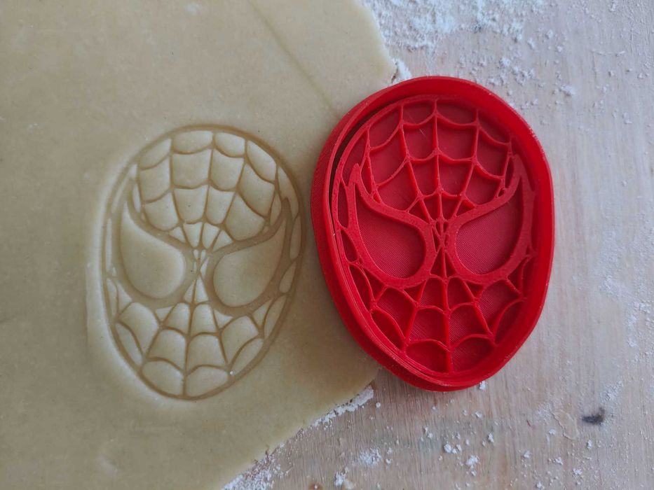 MARVEL Foremki do ciastek, pierników, modeliny