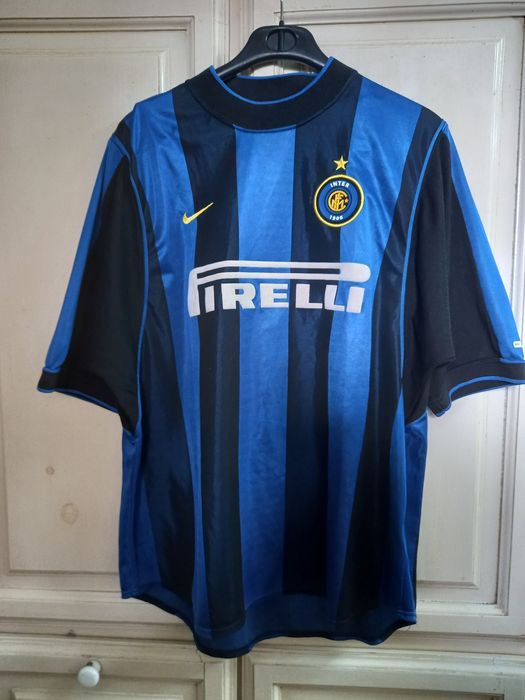 Camisola oficial  do Inter de Milão  2000/2001