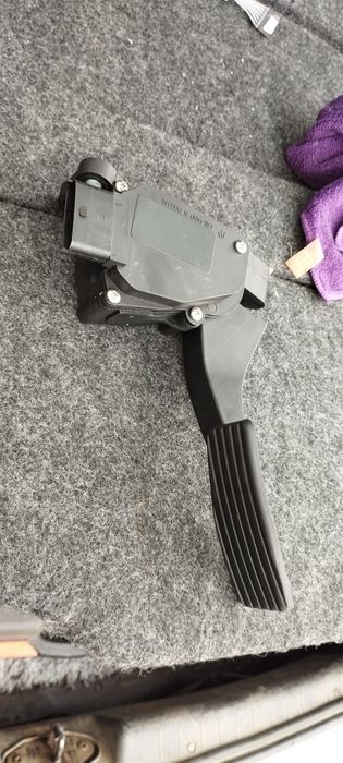 Електронная педаль газа ПРИОРА