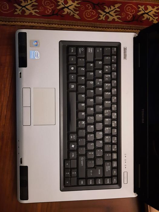 PC Toshiba Satellite L40 - 15 Gb