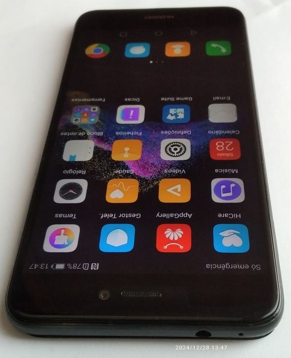 Smartphone Huawei P8 lite 2017 a funcionar