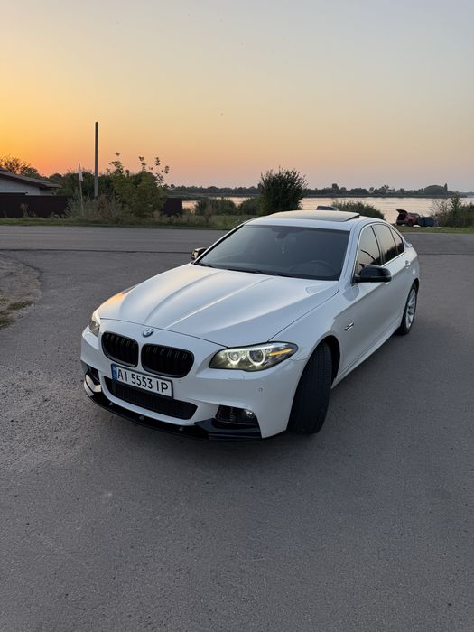 Продам своє власне БМВ ф10 в чудовому стані, автомобіль доглянутий, дуже привабливий збирає на собі багато поглядів. В автомобілі було замінено всі масла та фільтри включаючи і АКПП , приїхав із США з мінімальним пошкодженням за потреби скину відео, за детальною інформацією звертайтесь за телефоном. У разі потреби можу пригнати для перегляду за домовленістю.