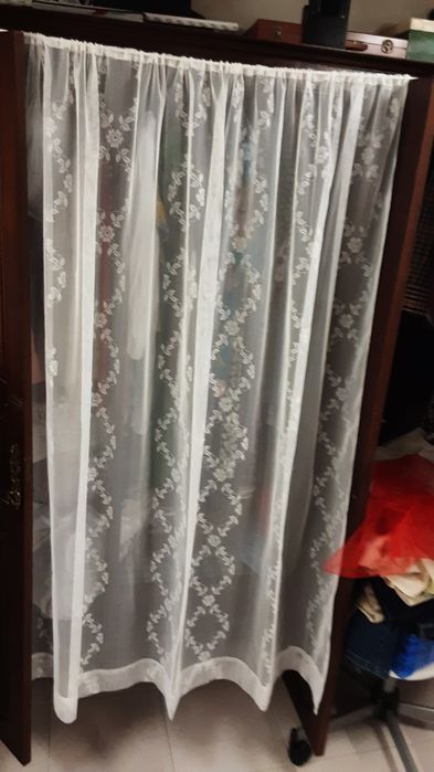 Cortina para janela de cozinha  rendada