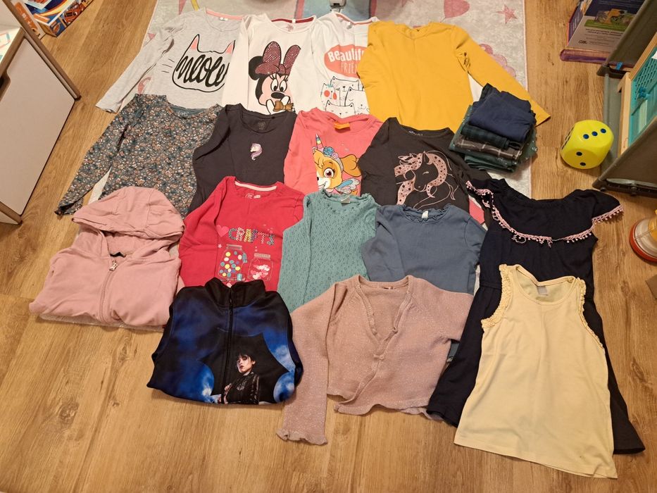 Ubranka dziewczęce roz.122