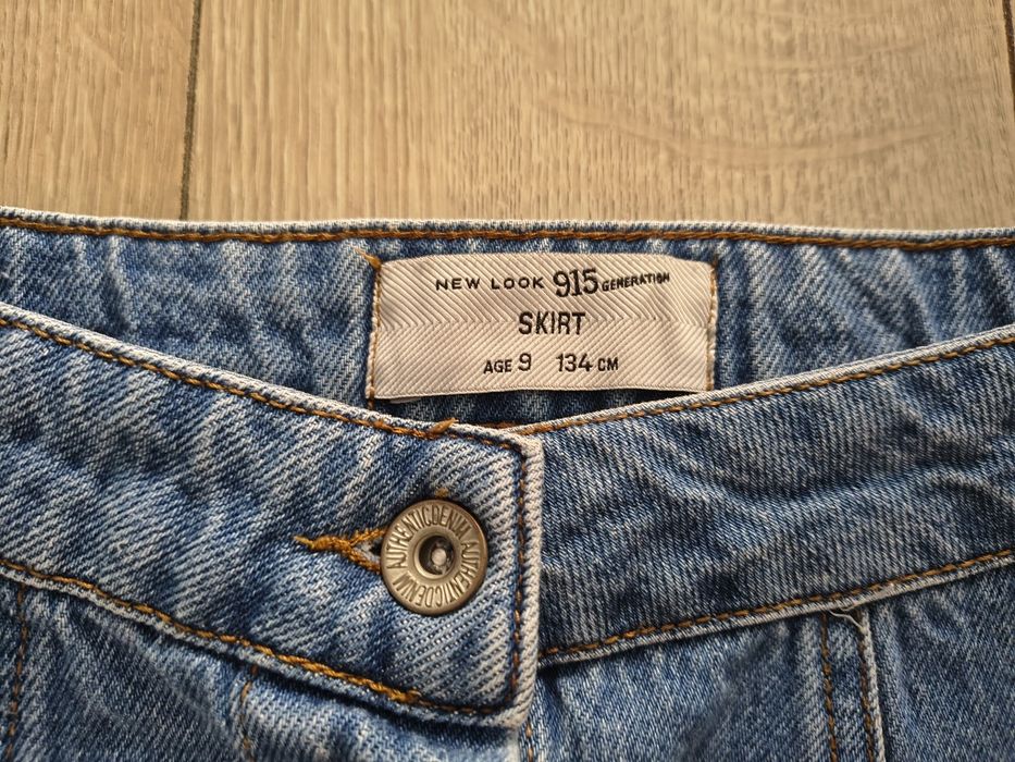 Spódnica dziewczęca r. 134