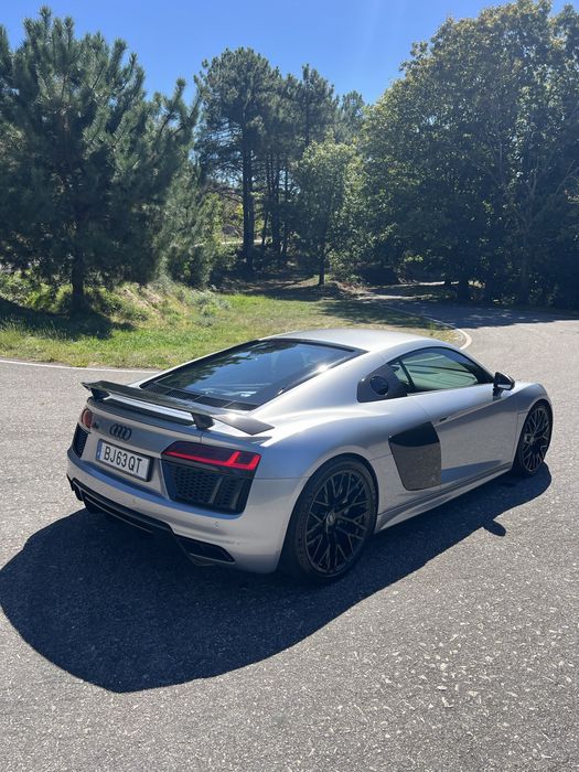 Audi r8 v10 plus