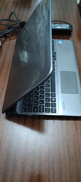 Sony VAIO i3 SSD 16GB Radeon AMD