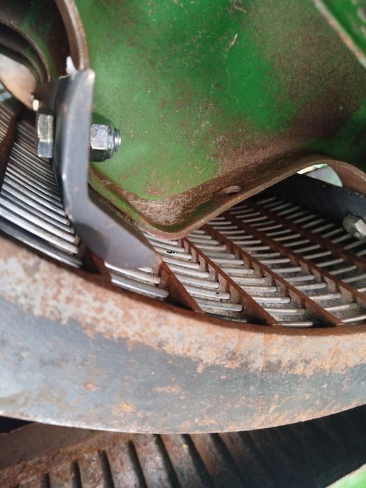 Комбайн зернозбиральний John Deere 1055-1157. Джон Дір 1055