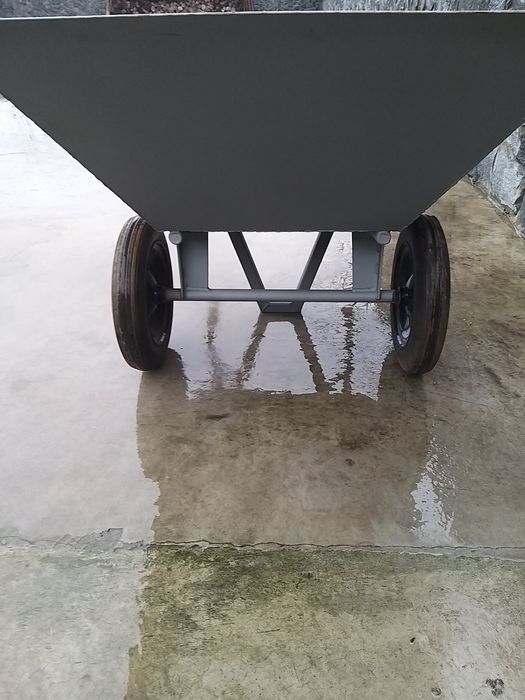 Тачка строительная