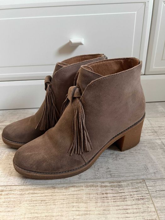 Замшеві черевики UGG р.41