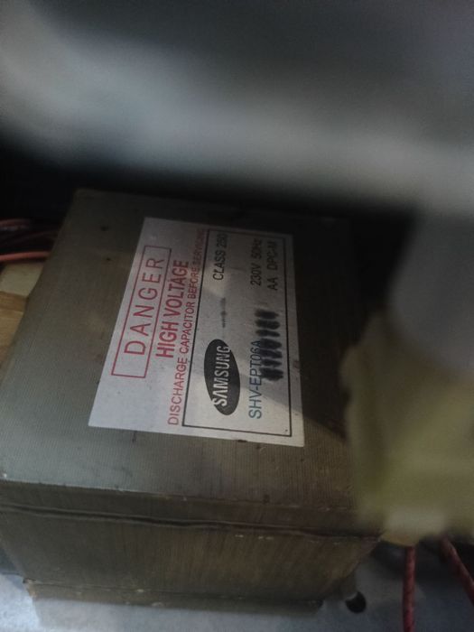 Samsung Мікрохвильовка на запчастини  або під ремонт