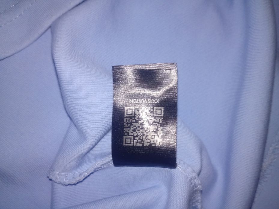 Używana koszulka Louis Vuitton