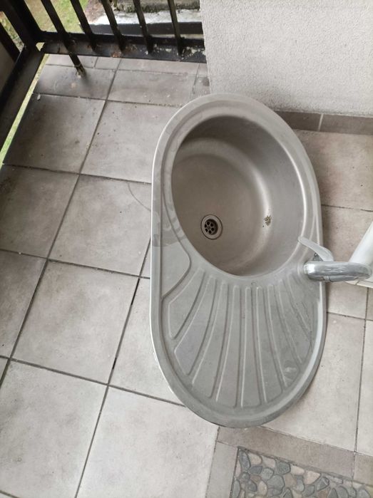 Zlewozmywak z baterią