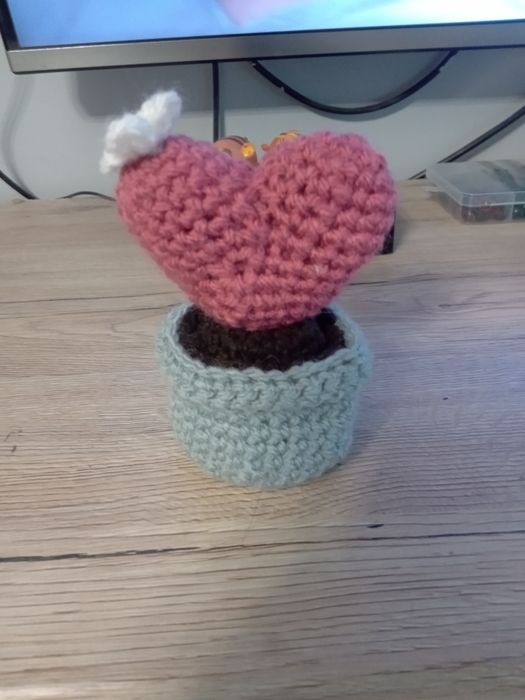 Kwiatek na szydełku