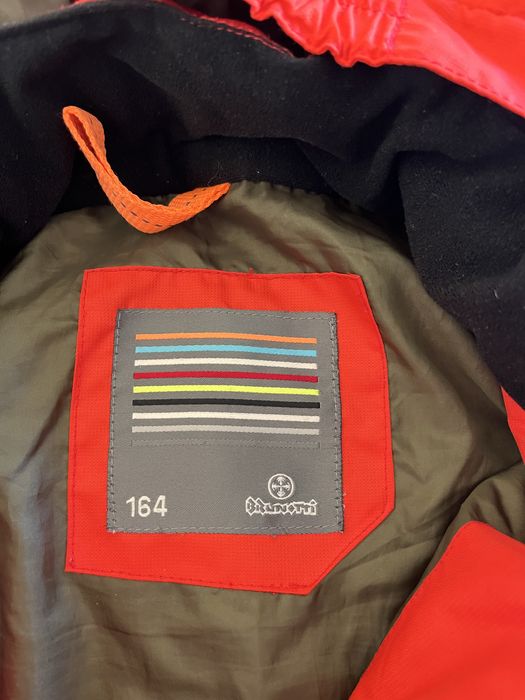 Casaco de neve crianca ou adulto até 164 cm em ótimo estado