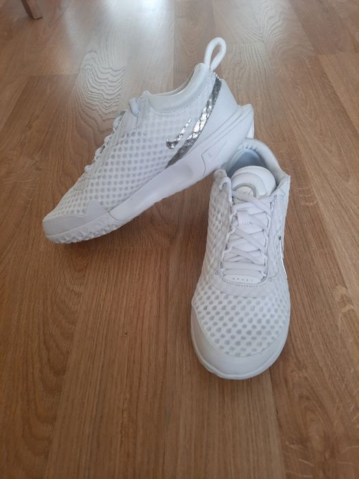 Оригінальні жіночі кросівки Nike Court Zoom Pro Dh0990-101