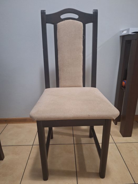 Krzesła drewniane     6 szt