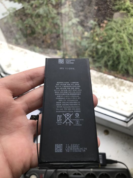 Батарейка до айфона 7+, 2шт, 82-85% заряду.