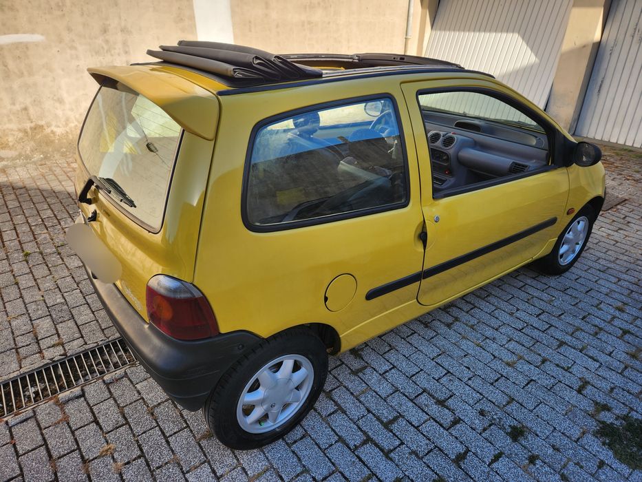 Renault Twingo com teto de abrir de correr