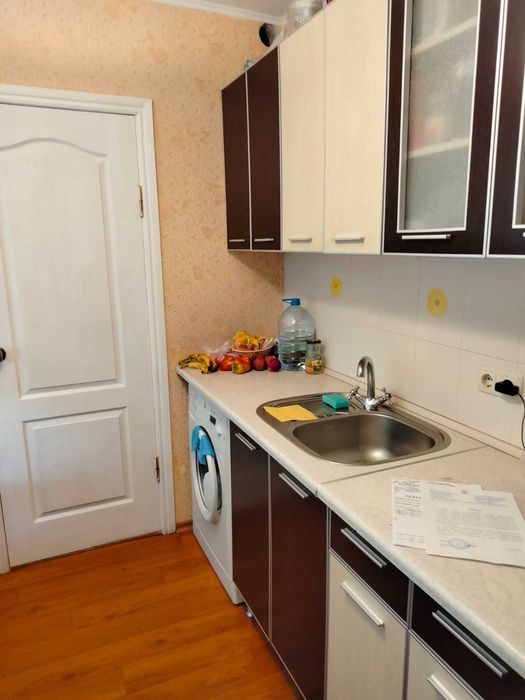 Продам дві комнати блоком з  власними вдобствами.