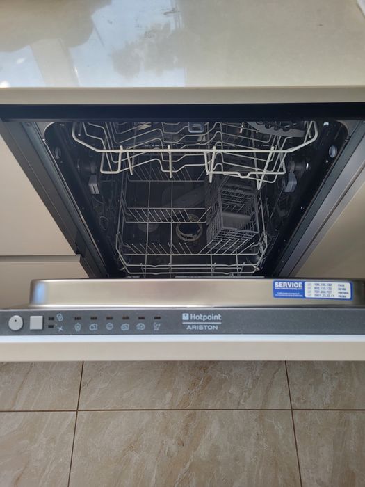 Посудомийка Ariston 45см вбудована