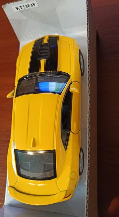 Продам коллекционную машинку Kinsmart