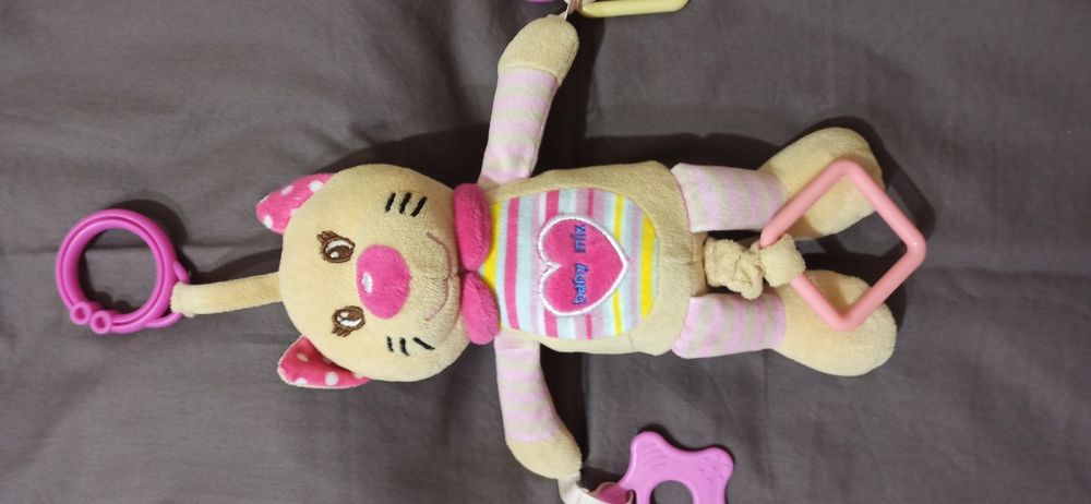 Іграшка підвіска з вібрацією