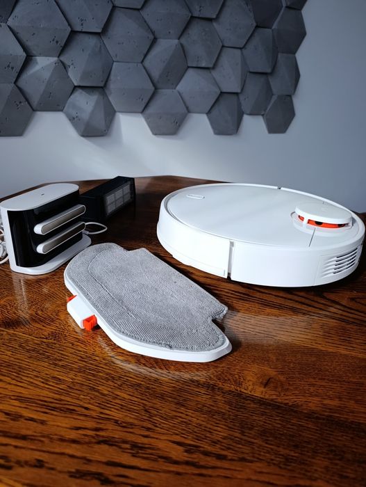 Mi Robot Vacuum Mop Pro