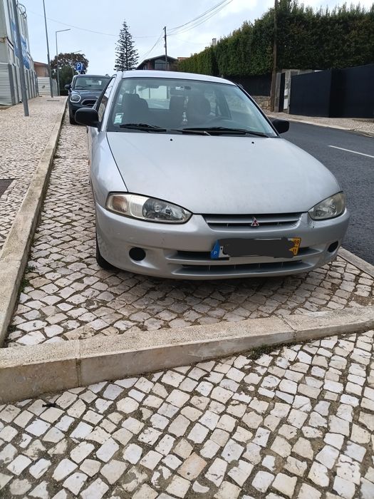 Mitsubishi Colt 1.3 GLX 1998 (com barra de reboque)