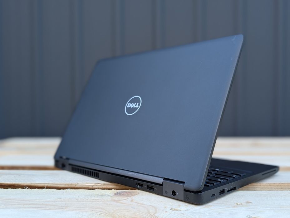 Ноутбук DELL Latitude 5580/15.6/i5-6/8/256/FHD/IPS/Бюджетний.Надійний