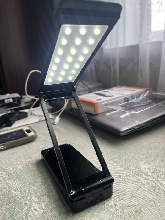 Настільна лампа-платформа EBP 60 L